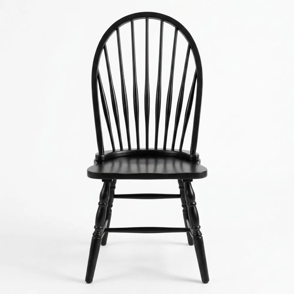 Schwarzer Massivholzstuhl mit Rückenlehne