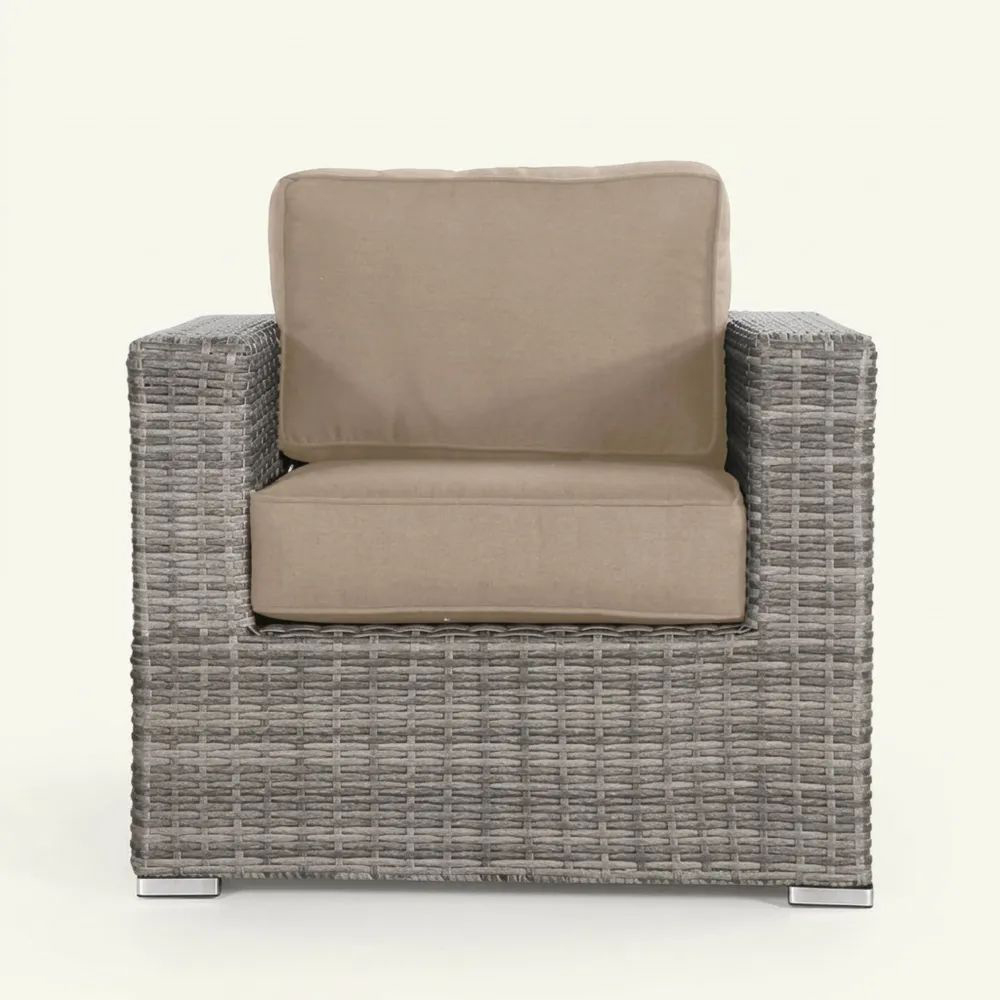 Sillón de ratán sintético gris con cojines beige-Casaluxeeu