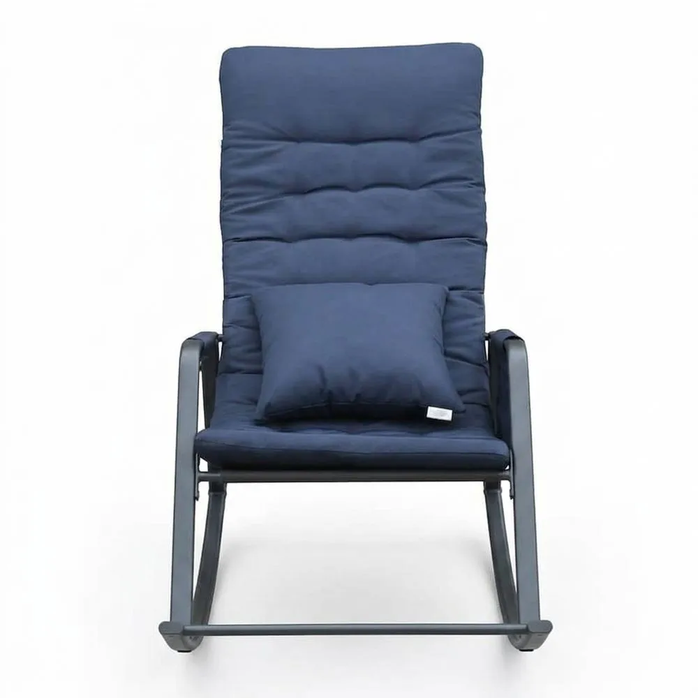 Sedia a dondolo in alluminio con rivestimento e cuscini in tessuto blu