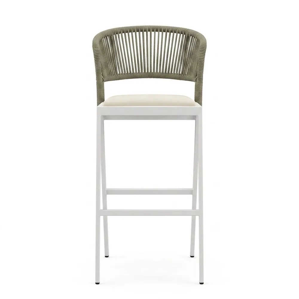 Sgabello alto in acciaio bianco con seduta imbottita e schienale in corda.
