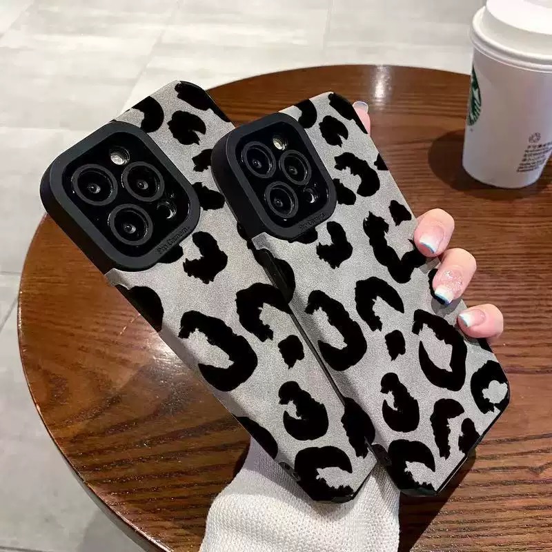 Spotted pattern fine hole imitation fur phone case suitable for iPhone 17 16 15 14 13 12 11 Pro Max Plus X XS Max anti drop phone case