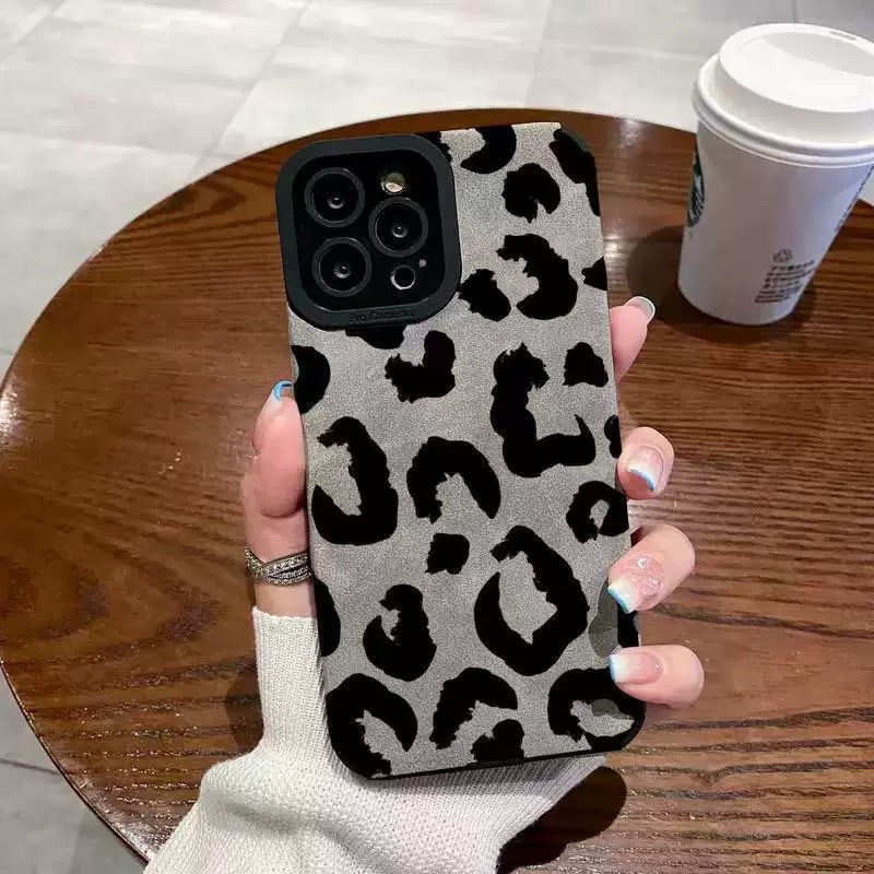 Spotted pattern fine hole imitation fur phone case suitable for iPhone 17 16 15 14 13 12 11 Pro Max Plus X XS Max anti drop phone case