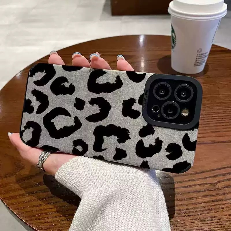 Spotted pattern fine hole imitation fur phone case suitable for iPhone 17 16 15 14 13 12 11 Pro Max Plus X XS Max anti drop phone case