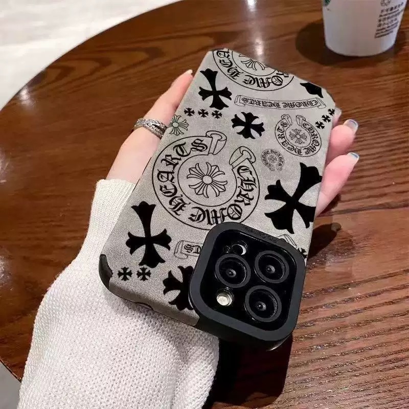 Croatia Hearts pattern fine hole imitation fur phone case suitable for iPhone 17 16 15 14 13 12 11 Pro Max Plus X XS Max anti drop phone case