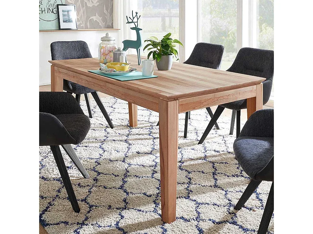 Moderner Esstisch aus Kernbuche mit Auszugsfunktion