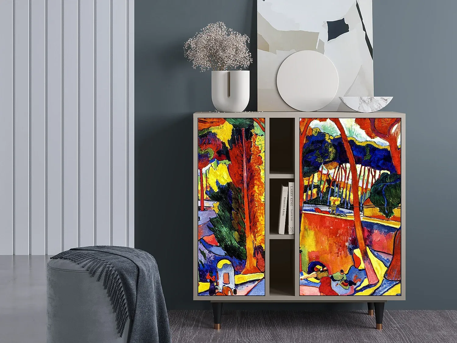 Elegantes Sideboard mit Türen und Schubladen