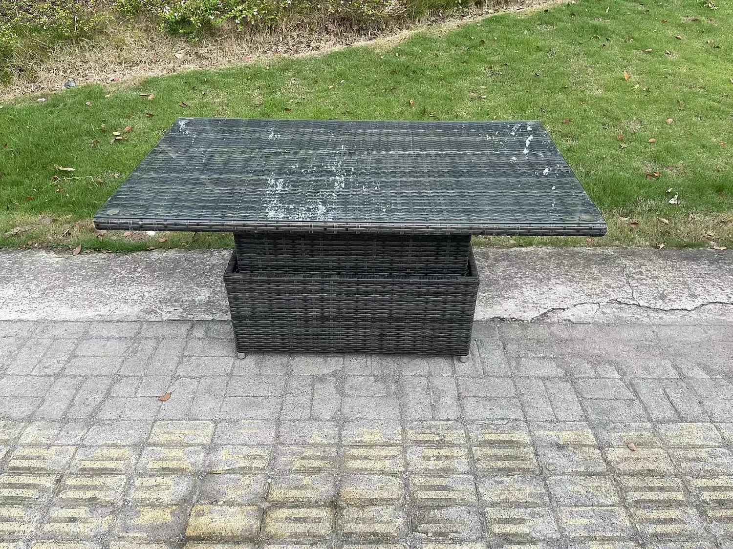 Gartenmöbel-Set aus Polyrattan mit Höhenverstellbarem Esstisch für 4 Personen, Dunkelgrau