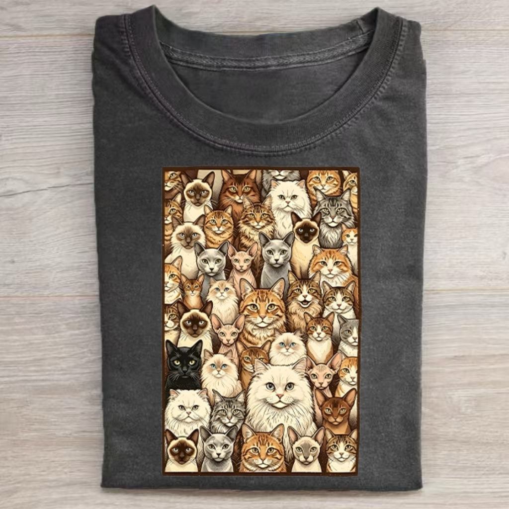 Diverse Cats Group Portrait Graphic T‑Shirt