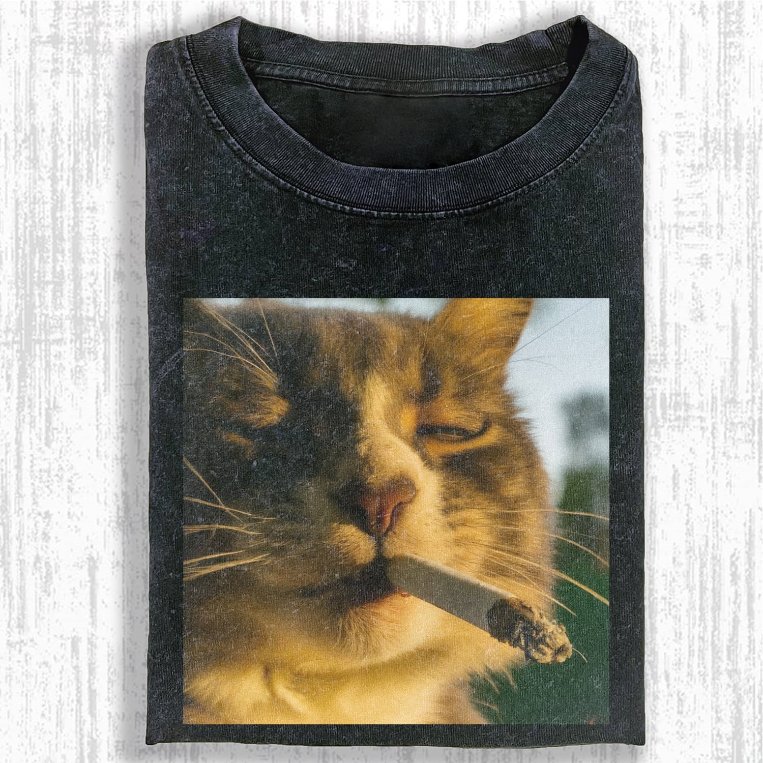 Wacky Smoking Cat Cool T-shirt 