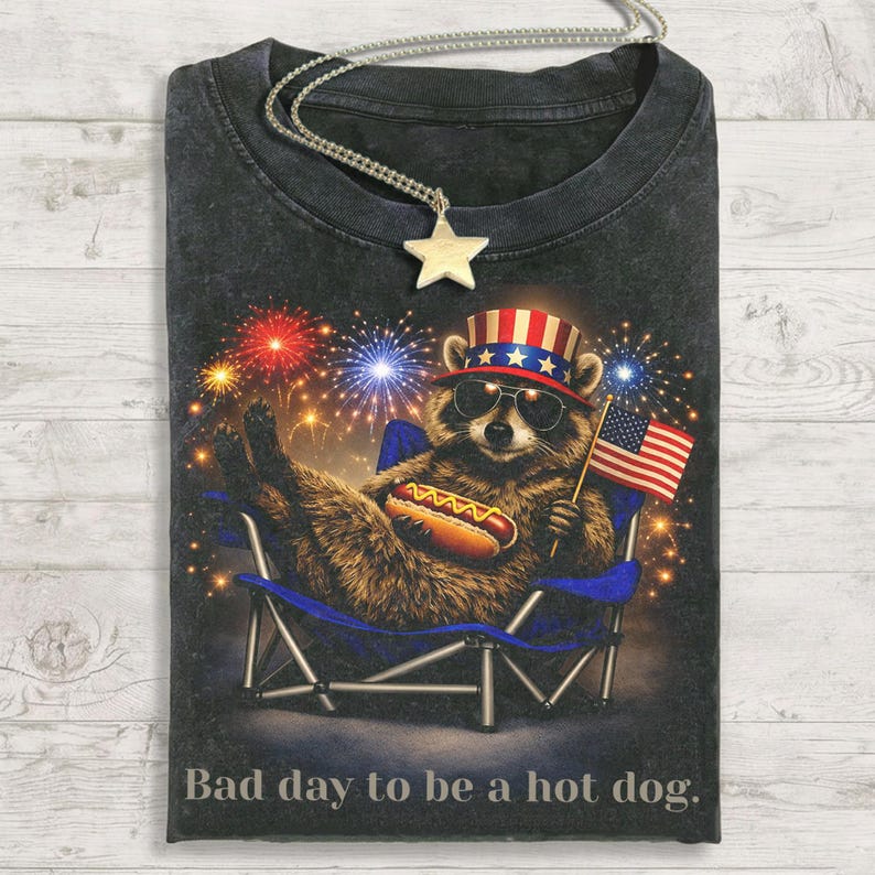 Patriotic Raccoon Graphic T-Shirt