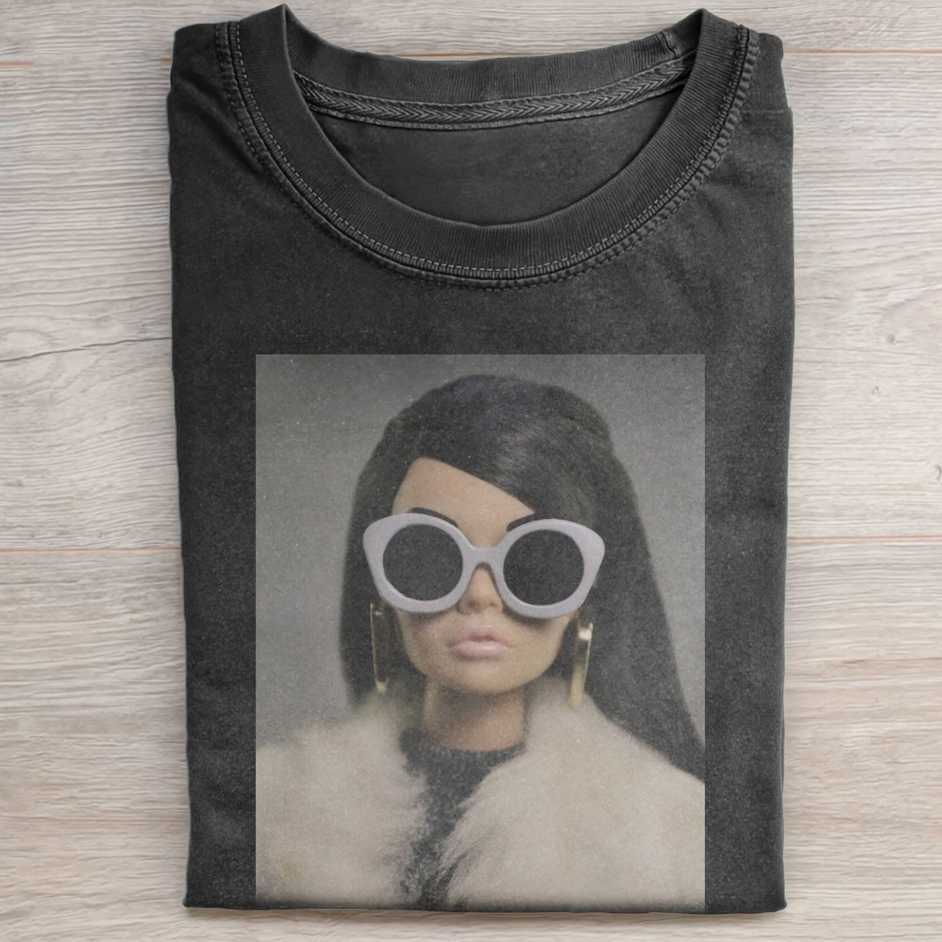 GLAMOROUS SUNGLASSES Funny Doll FaceCORE MEME TEE