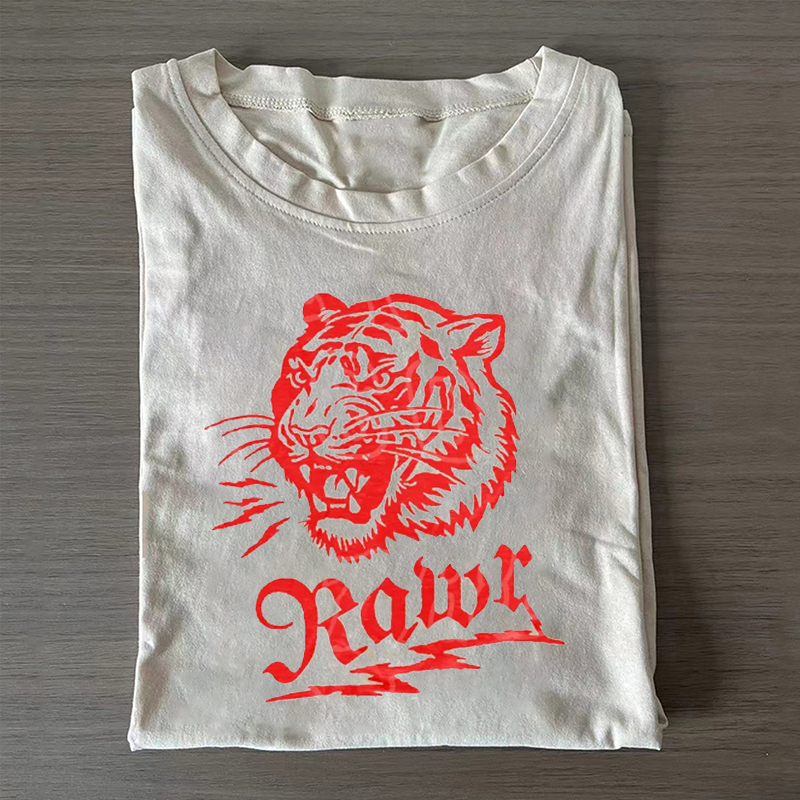 Vintage Roaring Tiger Graphic T-shirt