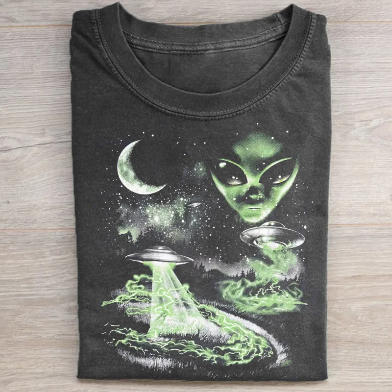Vintage Alien UFO 90s Graphic T-shirt