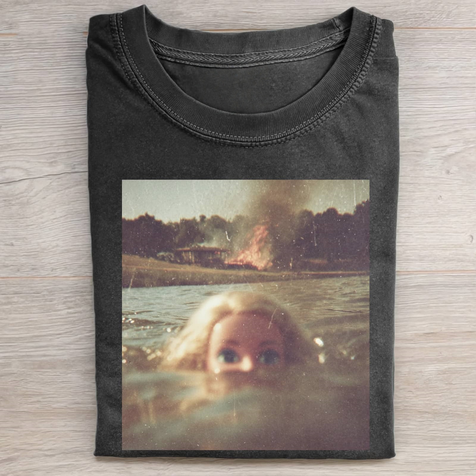 SWIMMING Funny Doll Face GIRL SHORT SLEEVE T-SHIRT