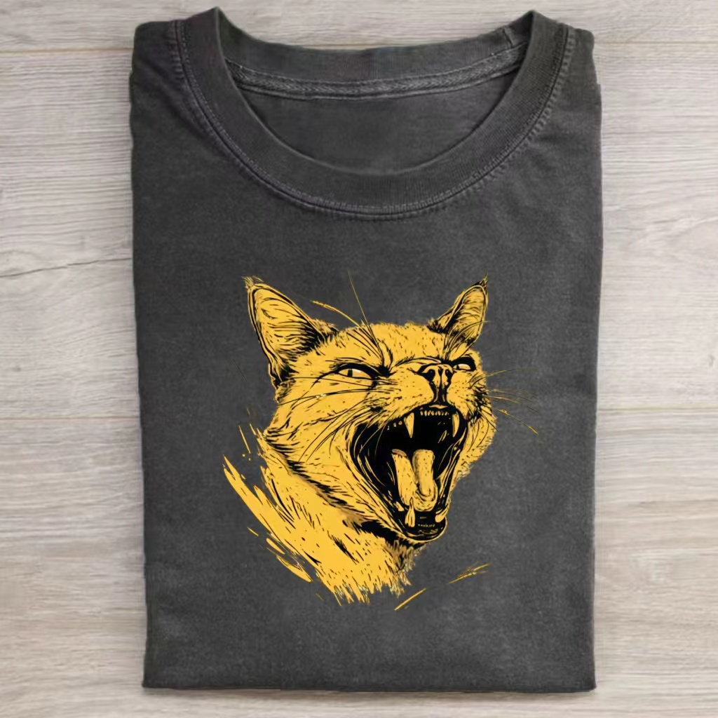 Vintage Snarling Yellow Cat Graphic T-Shirt