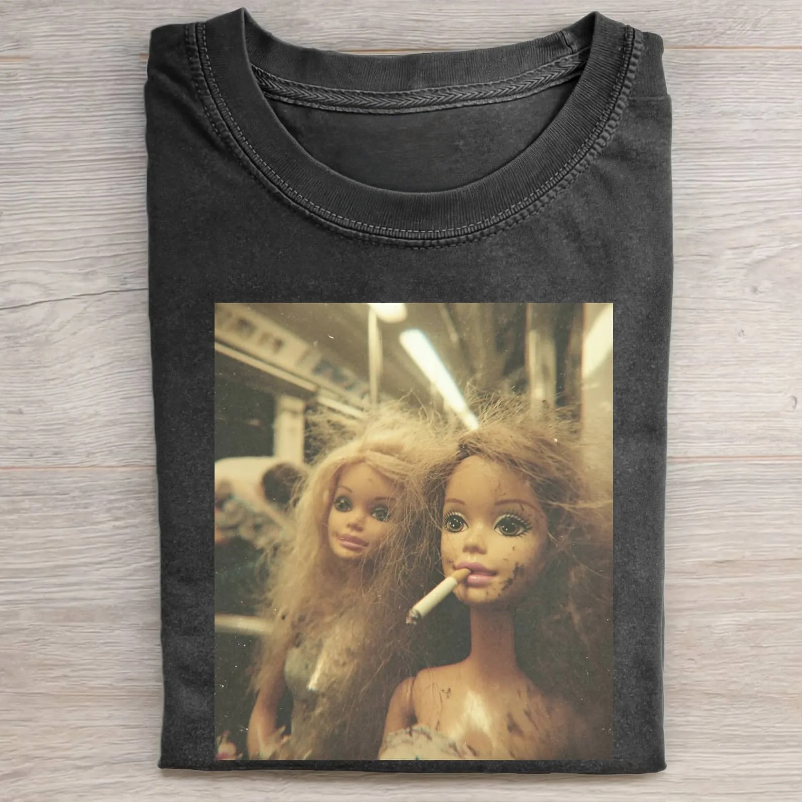 SMOKING Funny Doll Face GIRL SHORT SLEEVED T-SHIRT