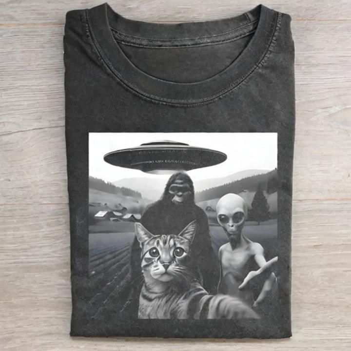 Funny Cat Kitten Selfie With Bigfoot Alien UFO T-Shirt - Vintage Washed Apparel by VanceMade