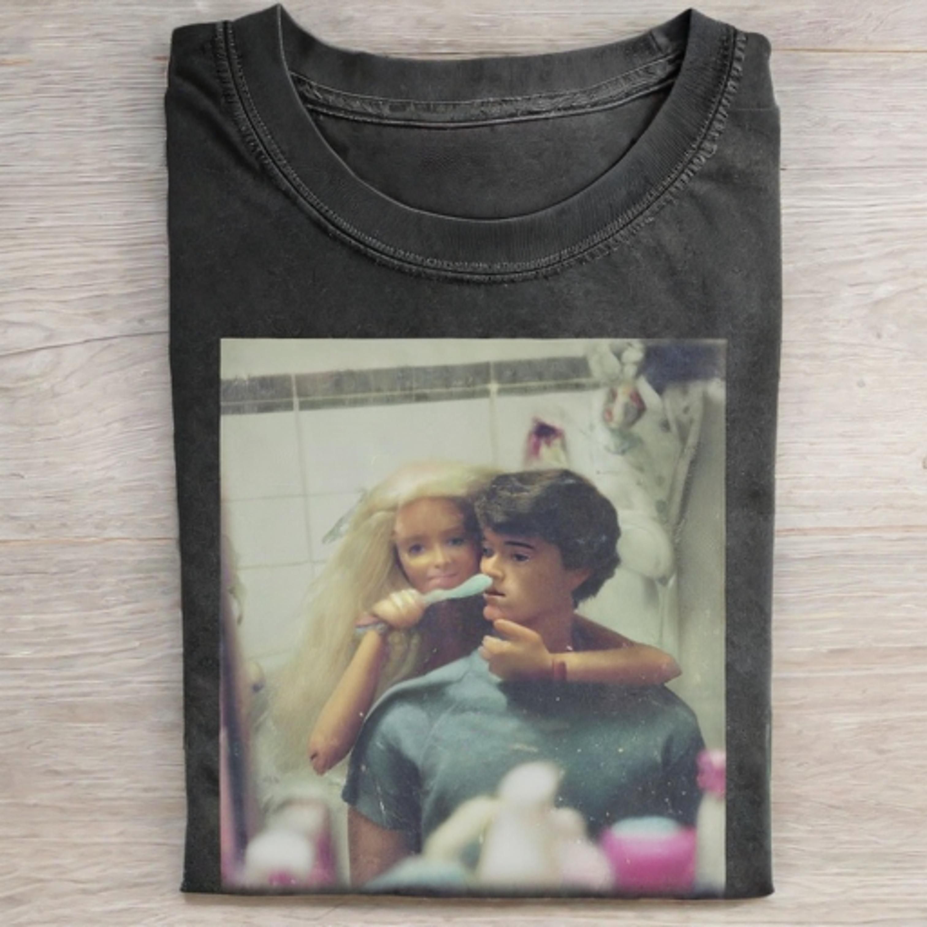COUPLE Funny Doll Face GIRL SHORT-SLEEVE T-SHIRTS - Vintage Washed Apparel by VanceMade