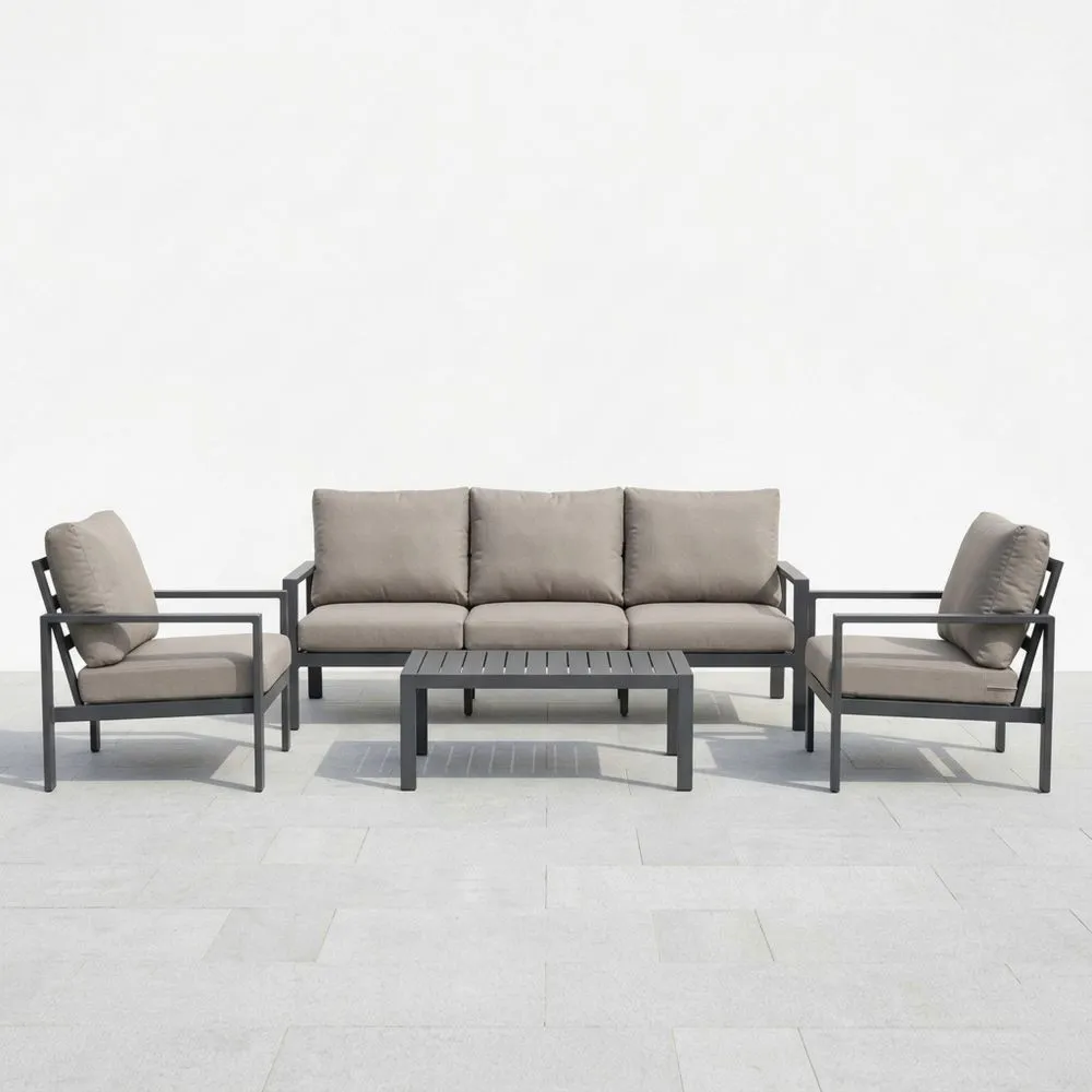 Set de salón exterior con estructura de acero y cojines grises