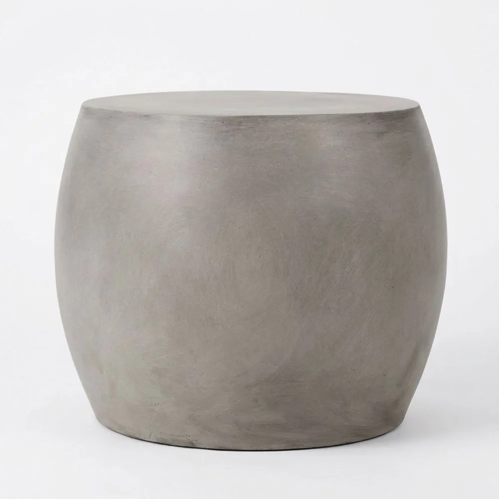 Taburete de hormigón gris