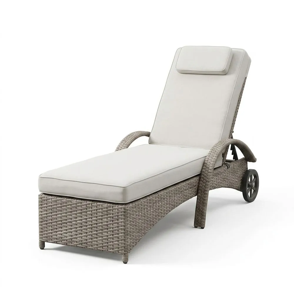 Tumbona de ratán sintético gris con cojín beige ajustable y ruedas