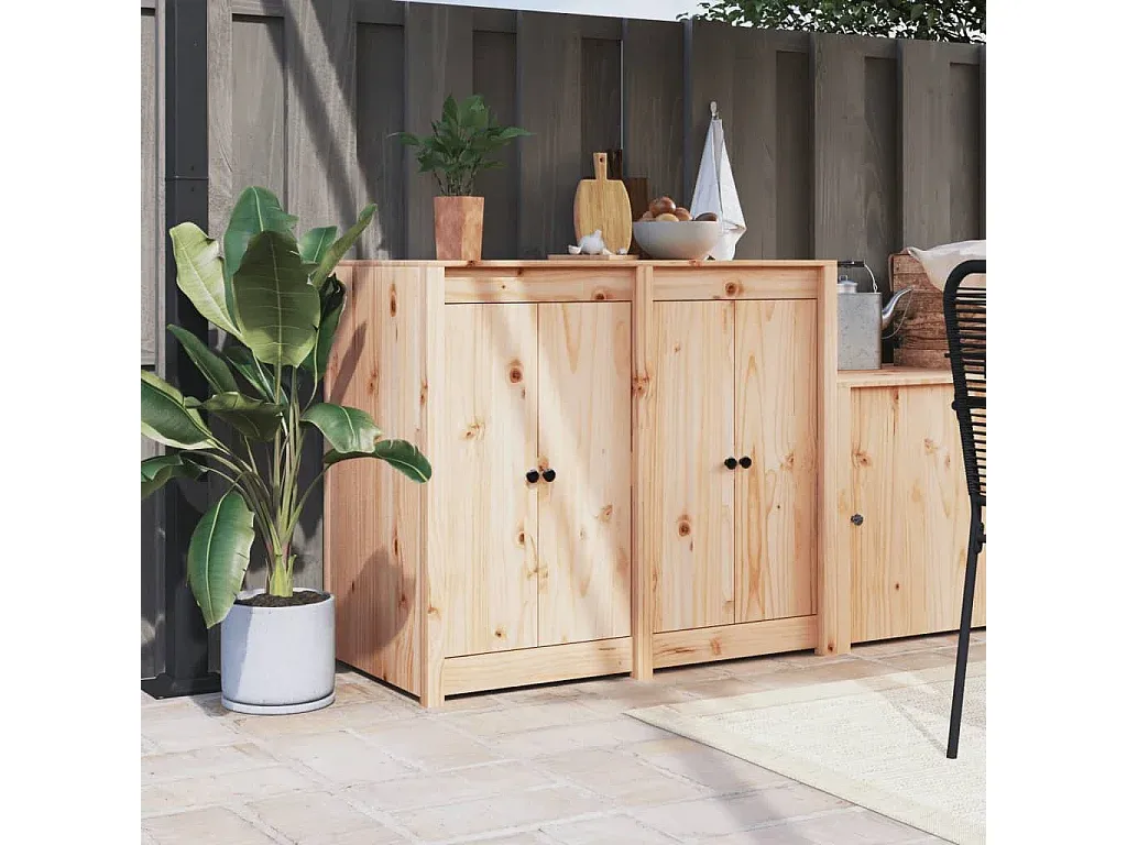 Küchenschrank für den Außenbereich aus Massivholz