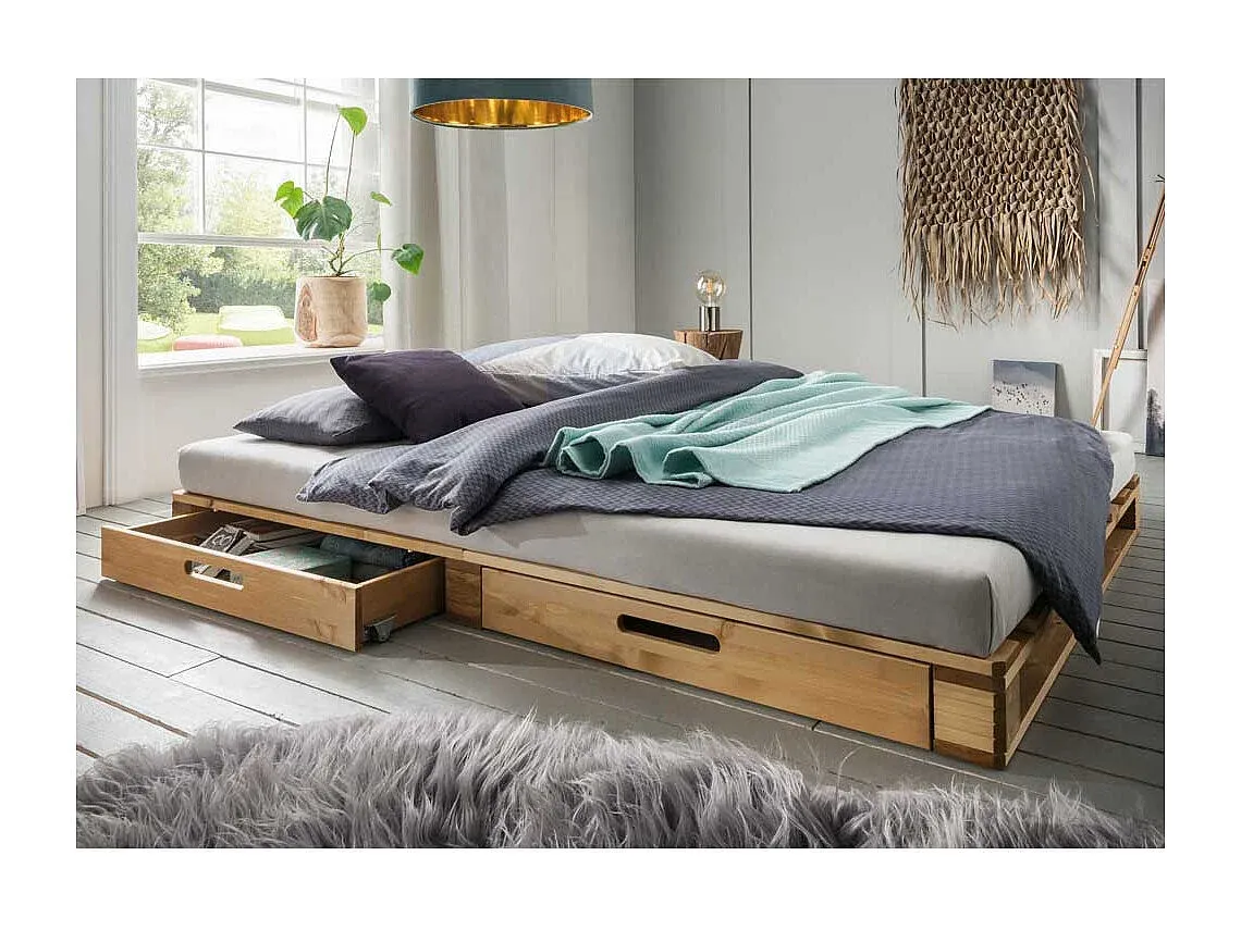 Holzbett mit Stauraum und Komforteinstieg