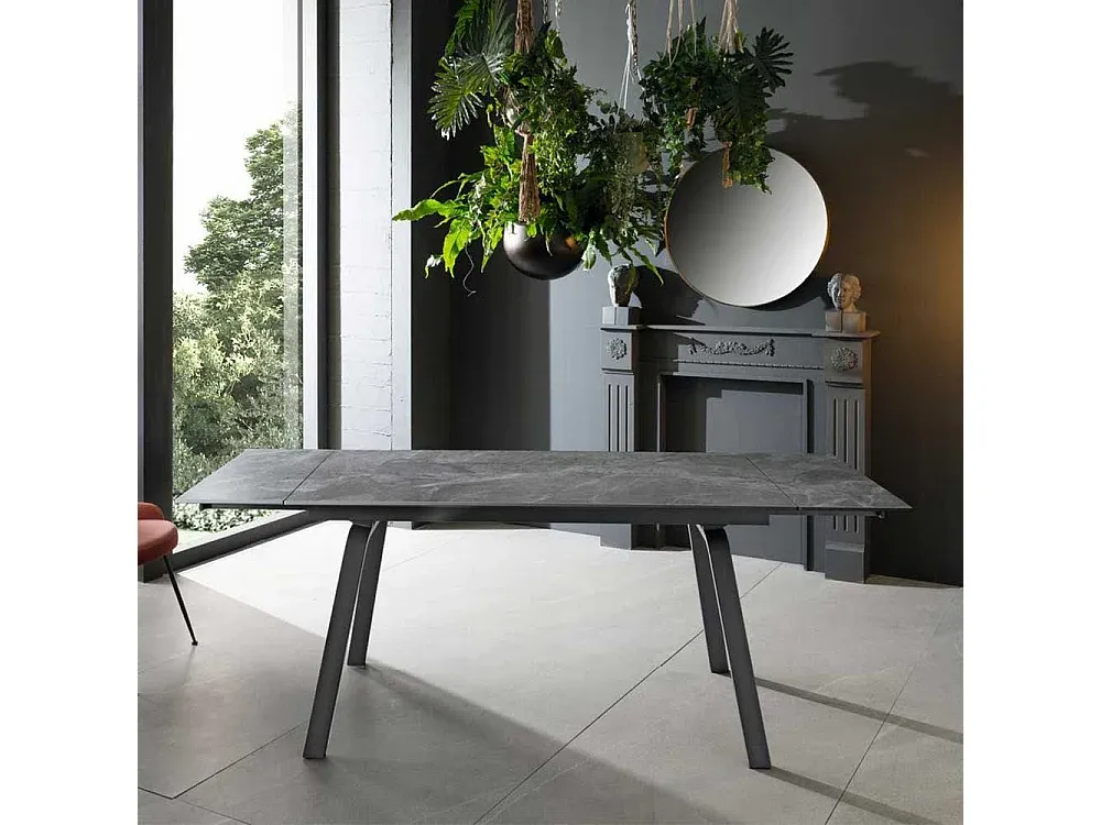 Moderner Esstisch mit grauer Marmoroberfläche