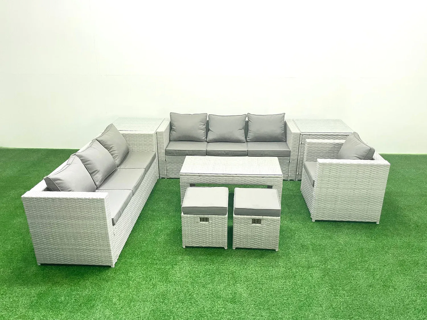 Gartenmöbel-Set aus Polyrattan mit Couchtisch und Sesseln