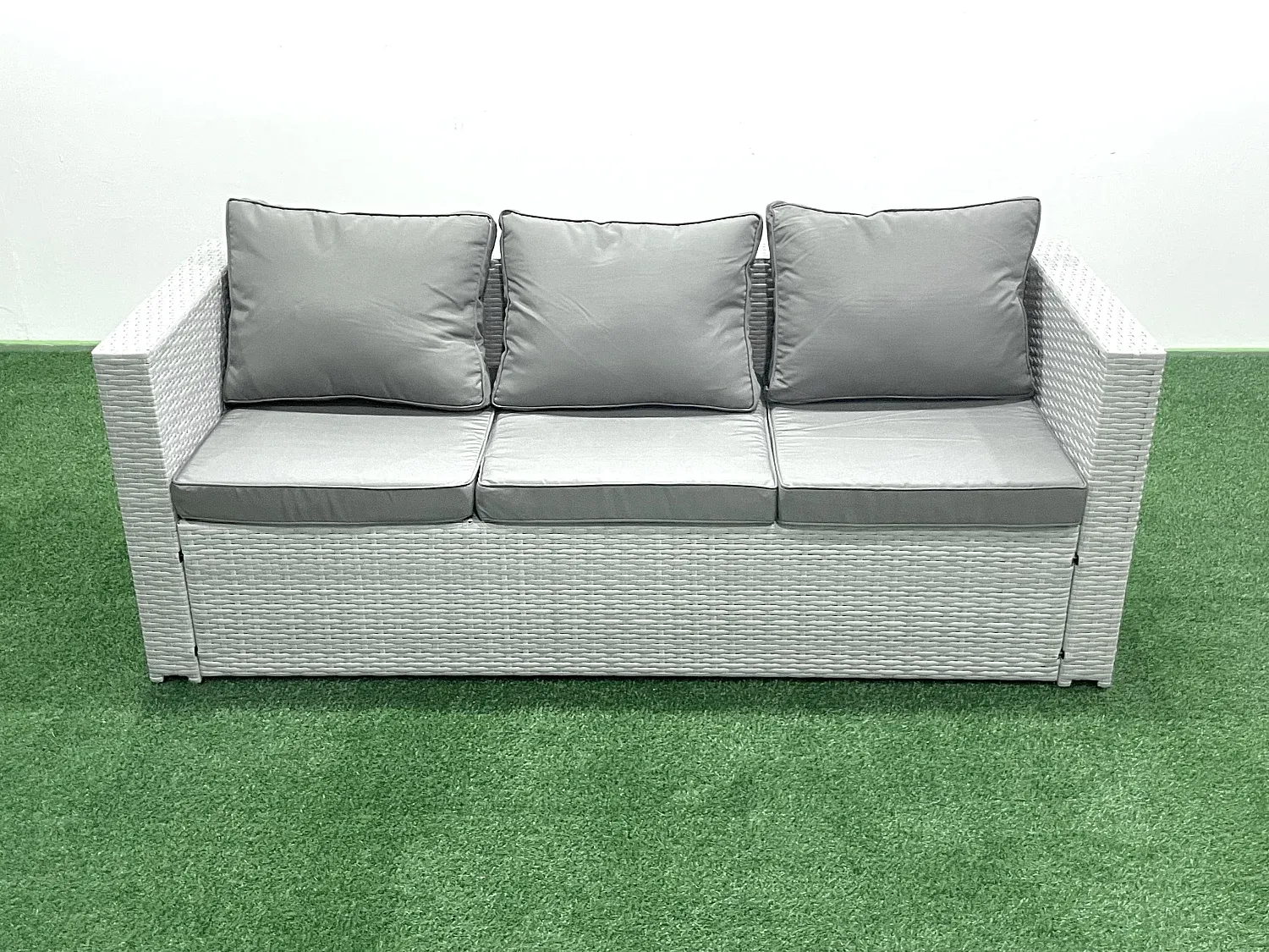 Gartenmöbel-Set aus Polyrattan mit Couchtisch und Sesseln