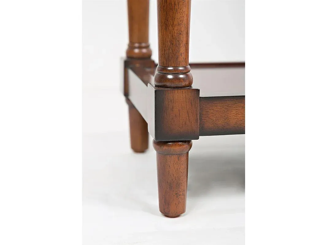 Hellbraune Konsole mit großzügigem Stauraum