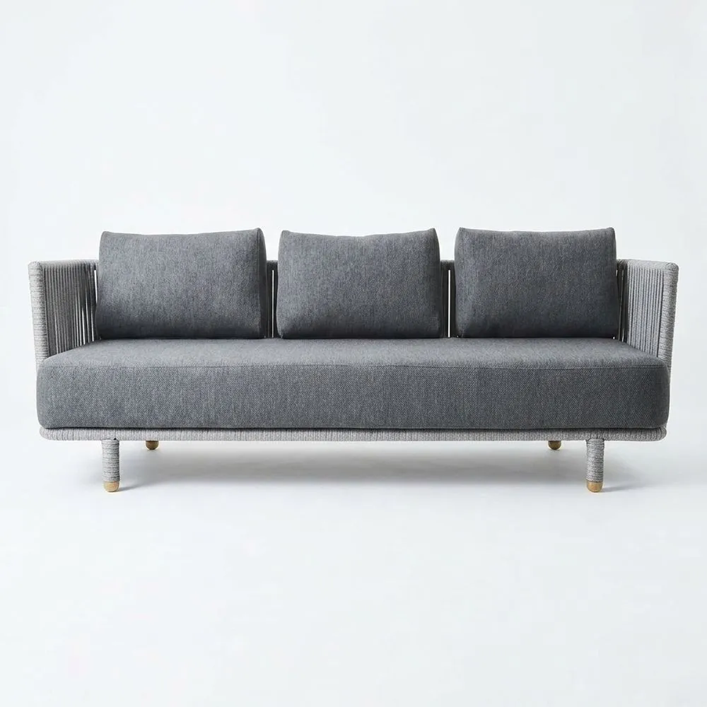 Sofá de tres plazas, tejido de poliéster, cuerda gris.
