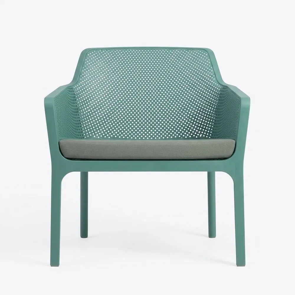 Silla de polipropileno verde con cojín de asiento gris.