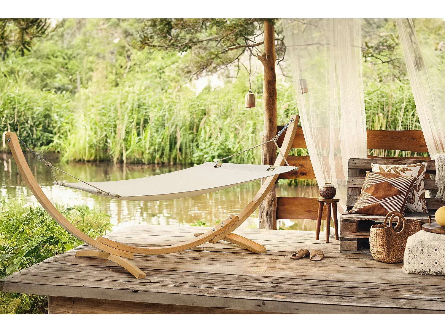 Beige Hängematte mit Gestell für drinnen und draußen-Vibyogi
