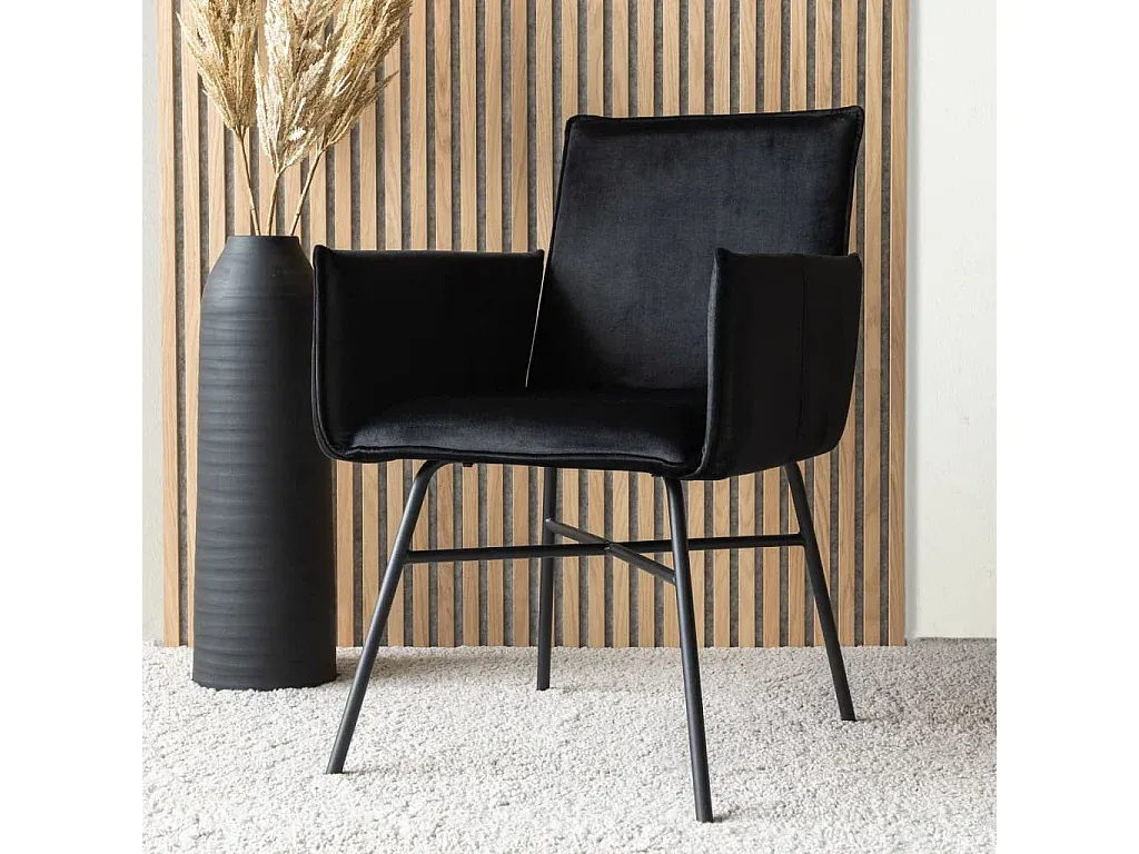 Esszimmerstuhl mit Armlehne aus schwarzem Velours-Vibyogi