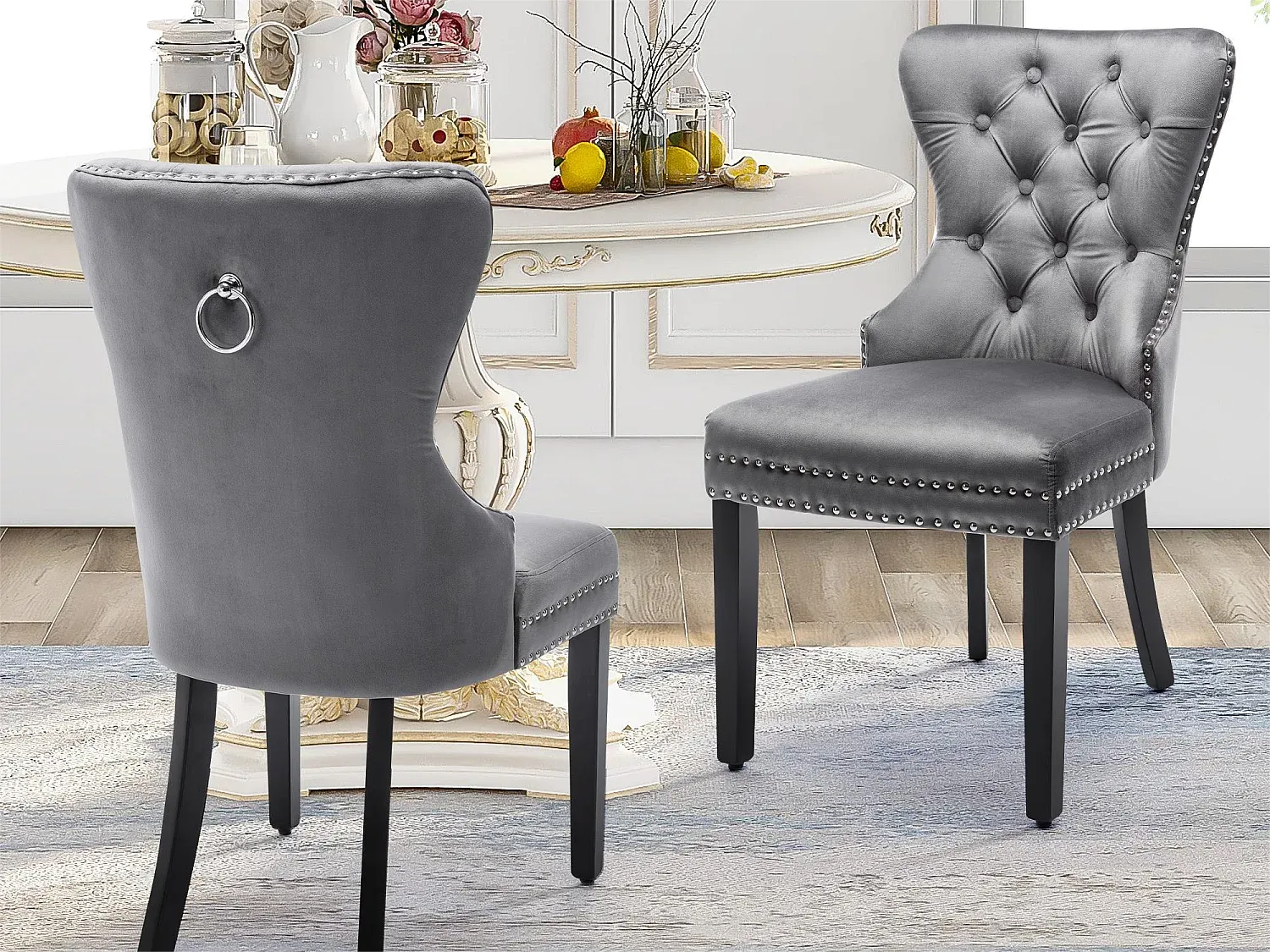 Elegante Stühle im Samtdesign mit Massivholzbeinen-Vibyogi