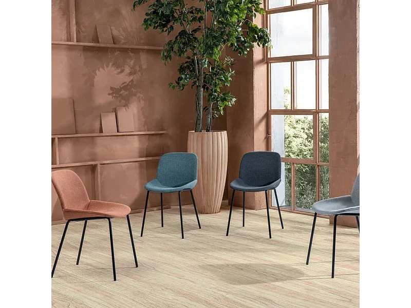 Esszimmerstühle im 4er-Set mit aquamarinfarbenem Stoffbezug und eleganten Metallbeinen-Vibyogi