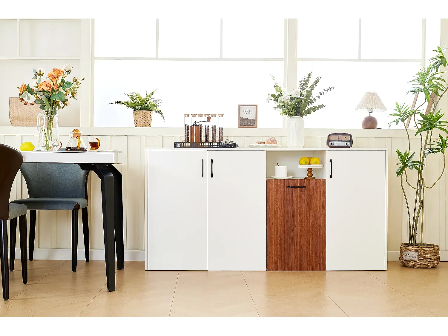 Modernes Sideboard mit 4 Türen, 160 x 40 x 80 cm, für Wohn- und Küchenbereich, Weiß-Vibyogi