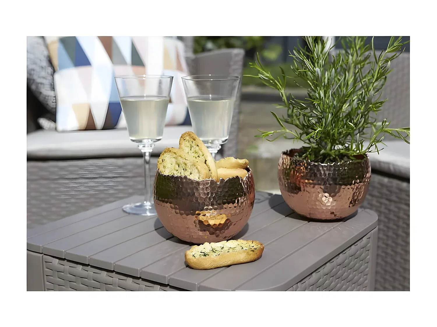 Runder Garten-Beistelltisch in Rattan-Optik, Cappuccino-Braun