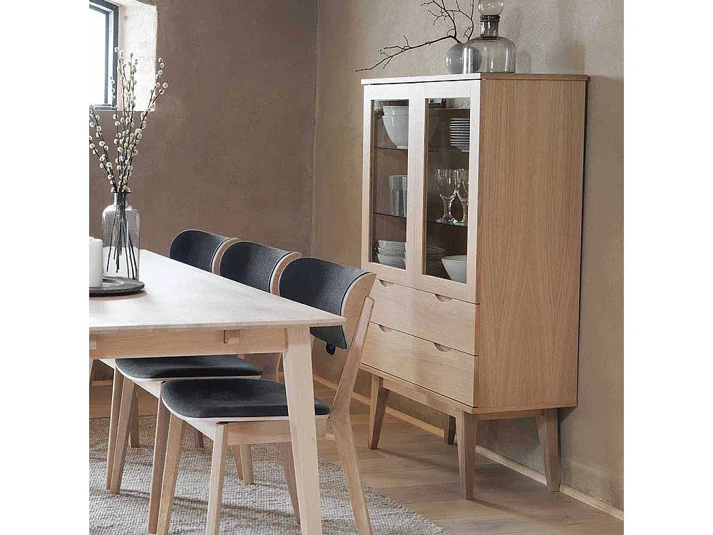 Vitrine aus Eichenholz im White Wash Look, 140 cm hoch