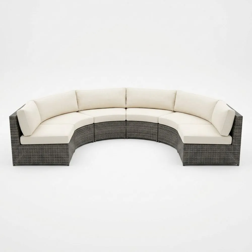 Sofá modular semicurvo de ratán sintético gris y cojines beige