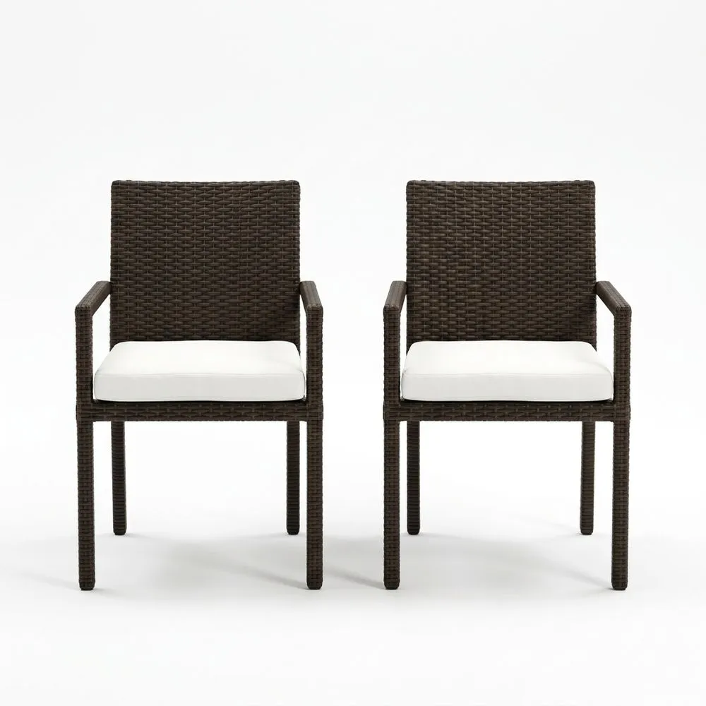 Juego de 2 sillas de ratán sintético para exterior con cojines blancos