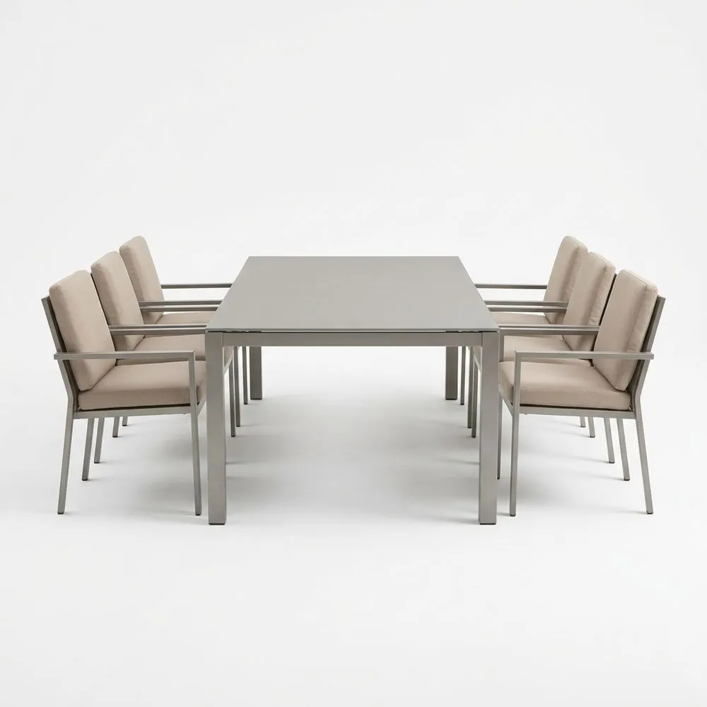 Conjunto de comedor de jardín de acero con sillas y cojines beige