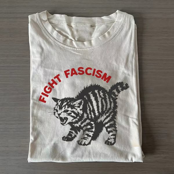 Vintage Tabby Cat Resist T-shirt