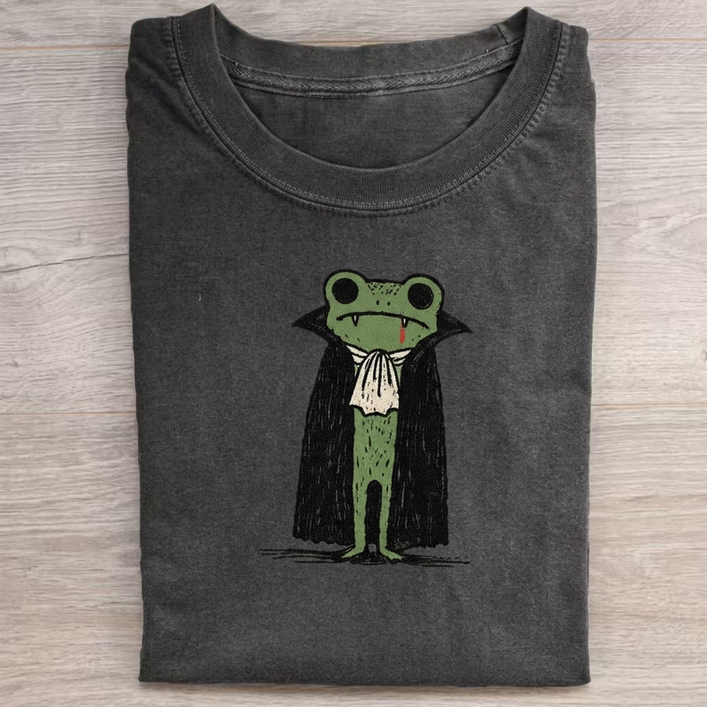 Vampire Frog  T-Shirt