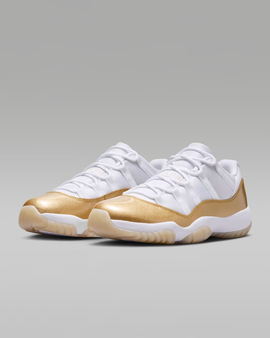 Air Jordan 11 Low "Mother's Day"