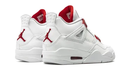 Air Jordan 4 Retro "Metallic Pack - University Red"
