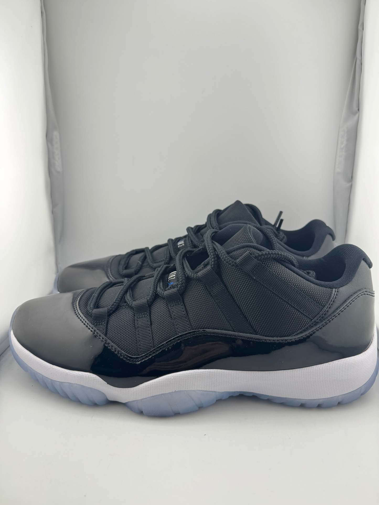 Jordan 11 Retro Low Space Jam