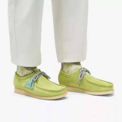 WALLABEE PALE LIME SUEDE