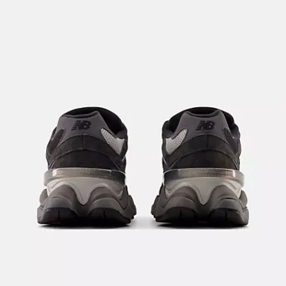 Nethtw Balthtance 9060 Nero con Castlerock e Nuvola di pioggia